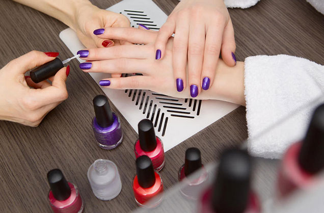 マニキュアベッドが長くなるのはなぜですか